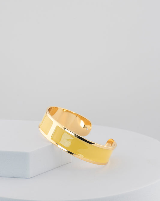 Handcrafted in Tuscany, the MarriCortona Smalto Bracelets in 18k gold and hand-painted enamel shine with color, elegance, and authentic Italian artistry.