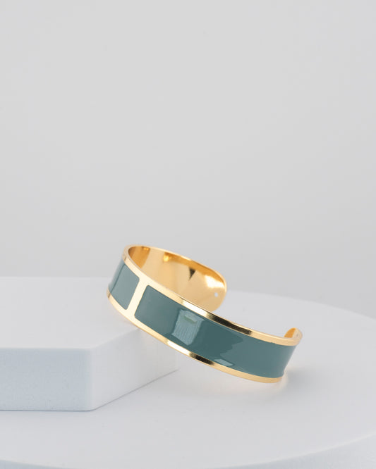 Handcrafted in Tuscany, the MarriCortona Smalto Bracelets in 18k gold and hand-painted enamel shine with color, elegance, and authentic Italian artistry.