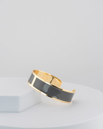 Handcrafted in Tuscany, the MarriCortona Smalto Bracelets in 18k gold and hand-painted enamel shine with color, elegance, and authentic Italian artistry.