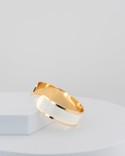 Handcrafted in Tuscany, the MarriCortona Smalto Bracelets in 18k gold and hand-painted enamel shine with color, elegance, and authentic Italian artistry.