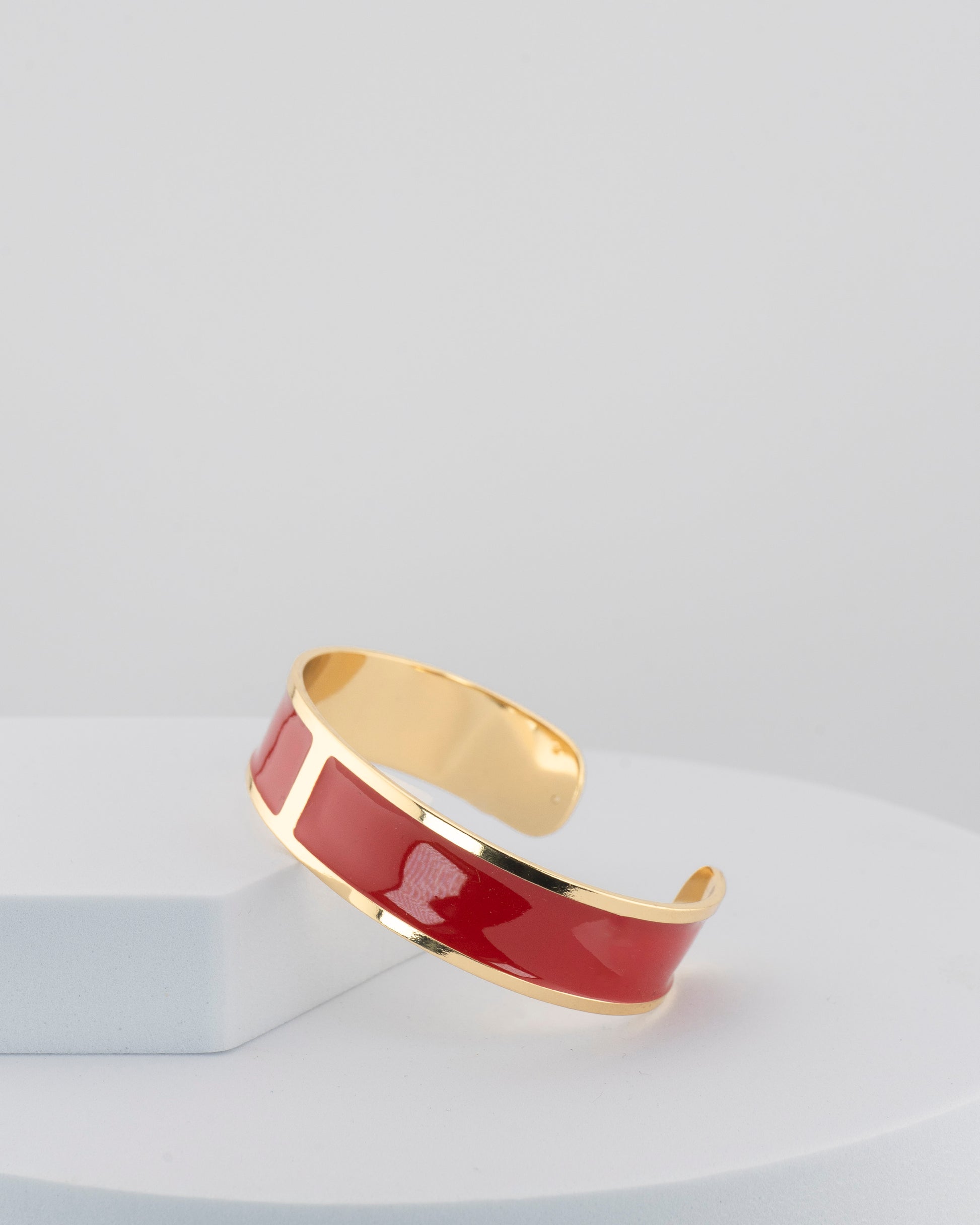 Handcrafted in Tuscany, the MarriCortona Smalto Bracelets in 18k gold and hand-painted enamel shine with color, elegance, and authentic Italian artistry.