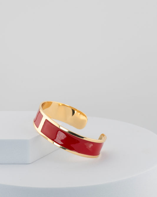 Handcrafted in Tuscany, the MarriCortona Smalto Bracelets in 18k gold and hand-painted enamel shine with color, elegance, and authentic Italian artistry.