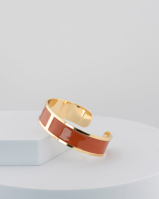 Handcrafted in Tuscany, the MarriCortona Smalto Bracelets in 18k gold and hand-painted enamel shine with color, elegance, and authentic Italian artistry.