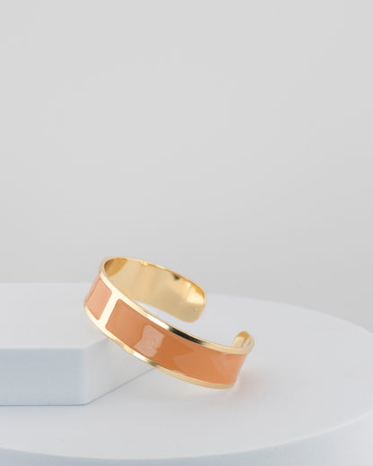 Handcrafted in Tuscany, the MarriCortona Smalto Bracelets in 18k gold and hand-painted enamel shine with color, elegance, and authentic Italian artistry.