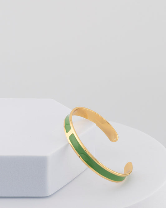 Handcrafted in Tuscany, the MarriCortona Smalto Bracelets in 18k gold and hand-painted enamel embody Italian artistry, color, and timeless elegance.