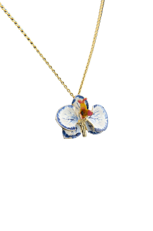 Handcrafted in Tuscany, the Marri Cortona Orchidea Necklace in 18k gold bronze captures the orchid’s grace — elegant, hand-enameled, and timelessly Italian.
