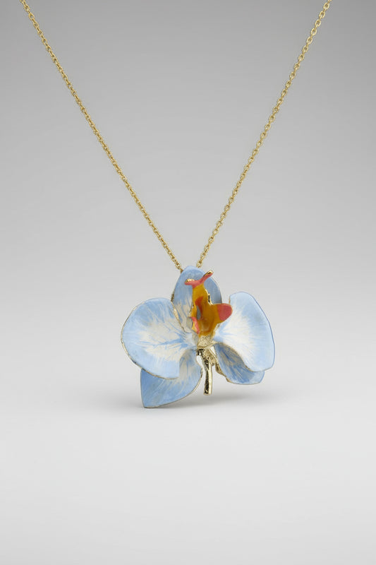 Handcrafted in Tuscany, the Marri Cortona Orchidea Necklace in 18k gold bronze captures the orchid’s grace — elegant, hand-enameled, and timelessly Italian.