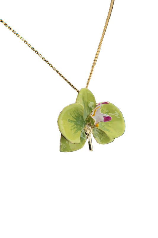 Handcrafted in Tuscany, the Marri Cortona Orchidea Necklace in 18k gold bronze captures the orchid’s grace — elegant, hand-enameled, and timelessly Italian.