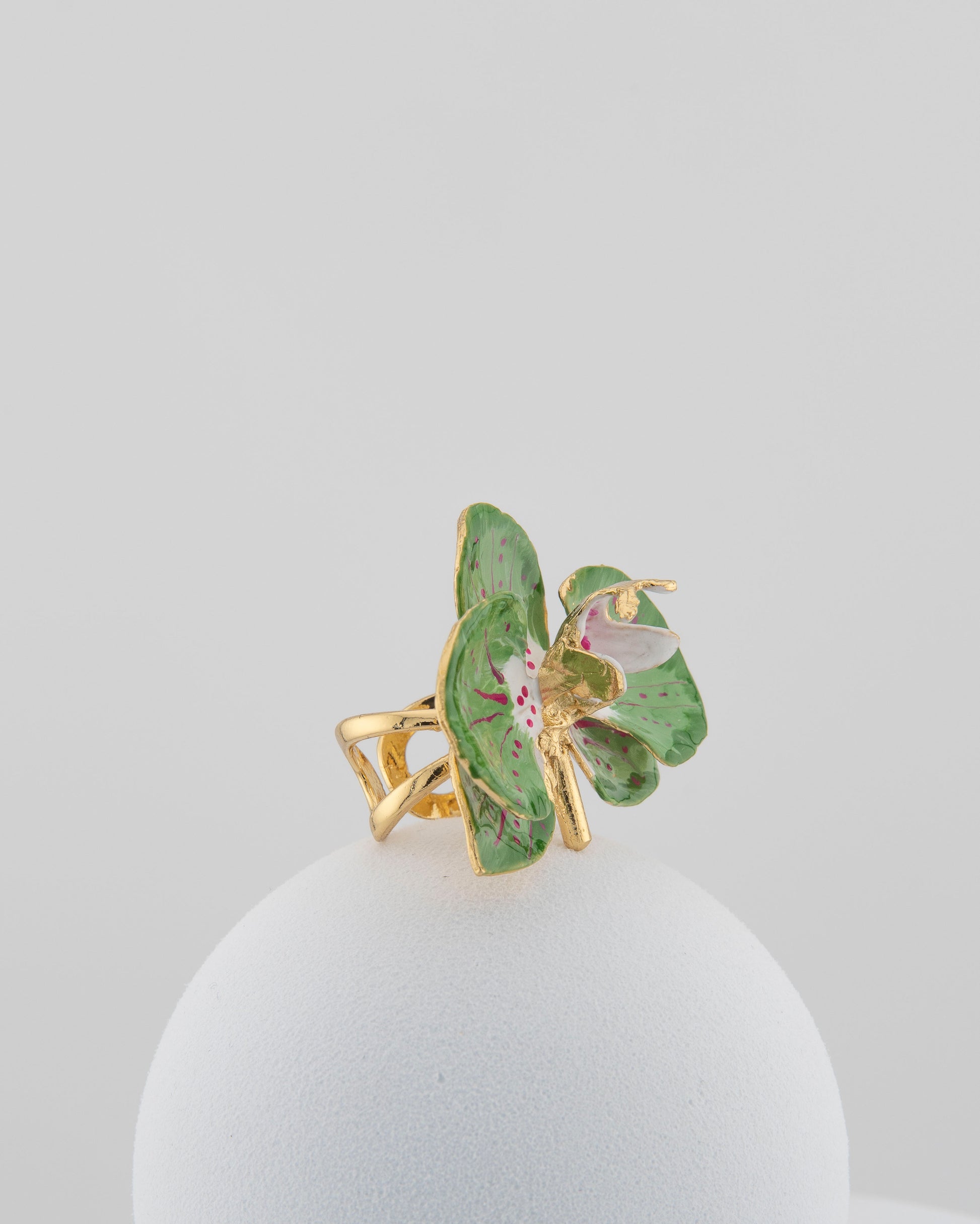 Handcrafted in Tuscany, the Marri Cortona Orchidea Ring in 18k gold bronze captures the orchid’s grace — unique, hand-enameled, and timelessly elegant.