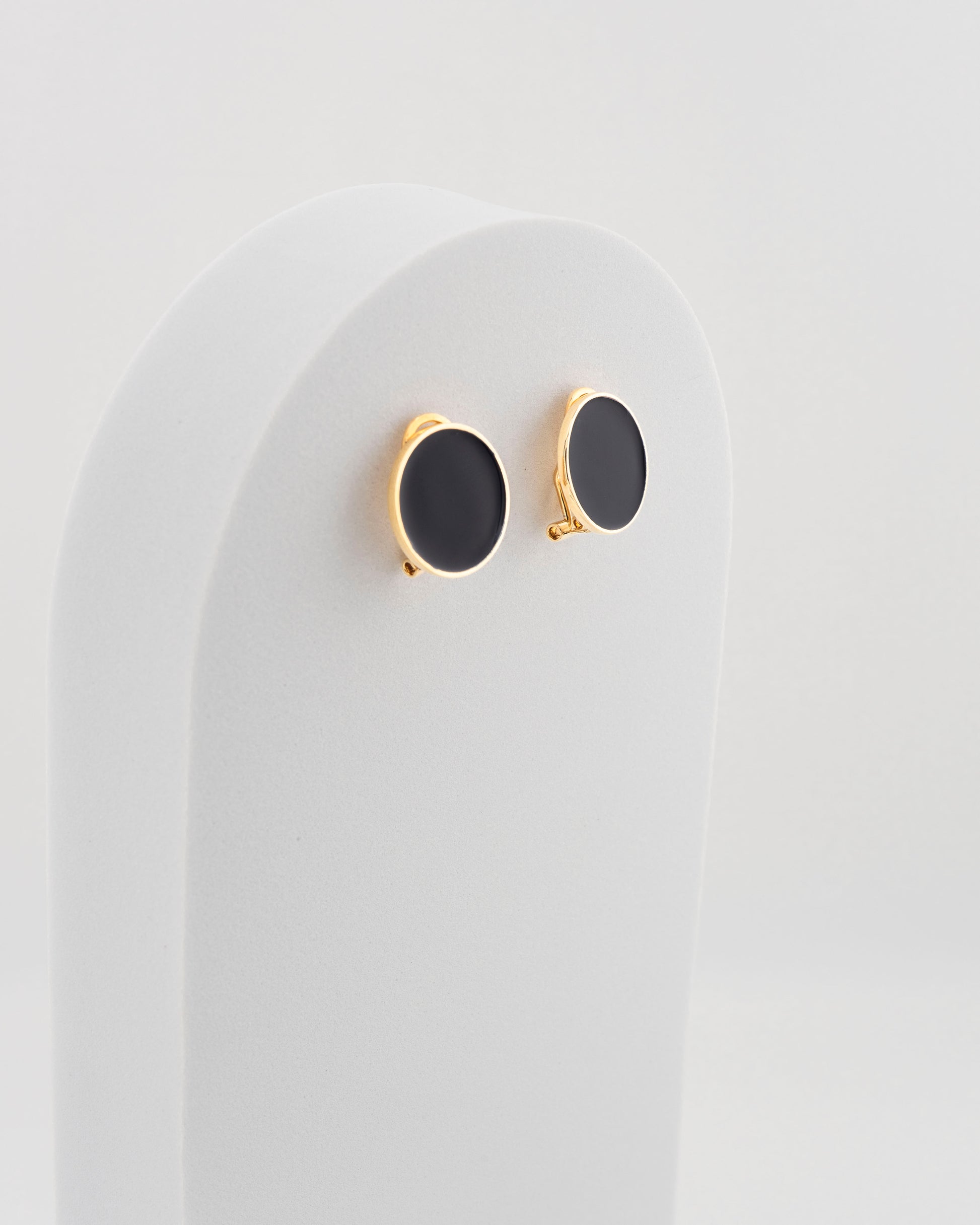 Handcrafted in Tuscany, the MarriCortona Smalto Earrings in 18k gold bronze with hand-painted enamel reflect Italian artistry, color, and timeless elegance.