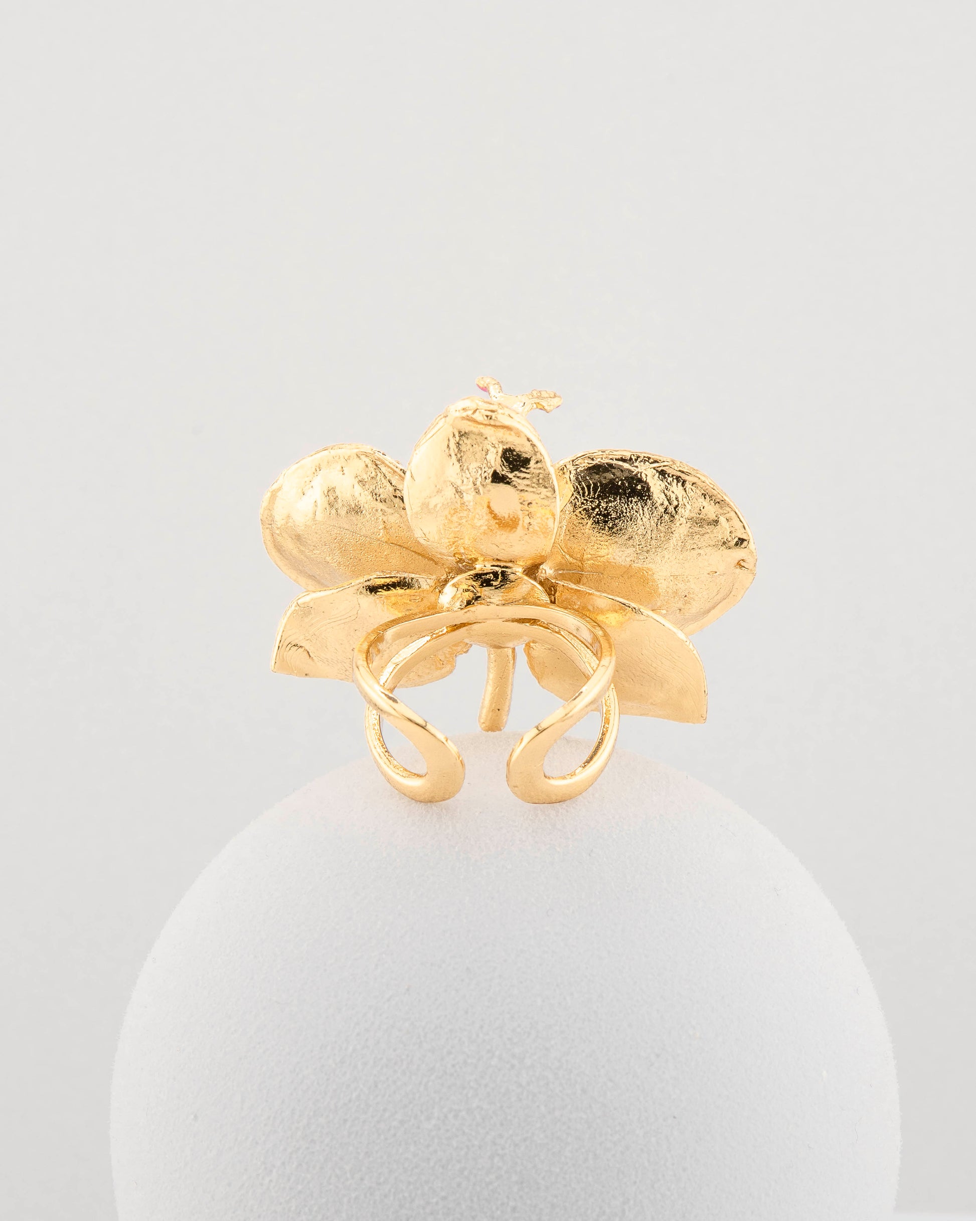 Handcrafted in Tuscany, the Marri Cortona Orchidea Ring in 18k gold bronze captures the orchid’s grace — unique, hand-enameled, and timelessly elegant.