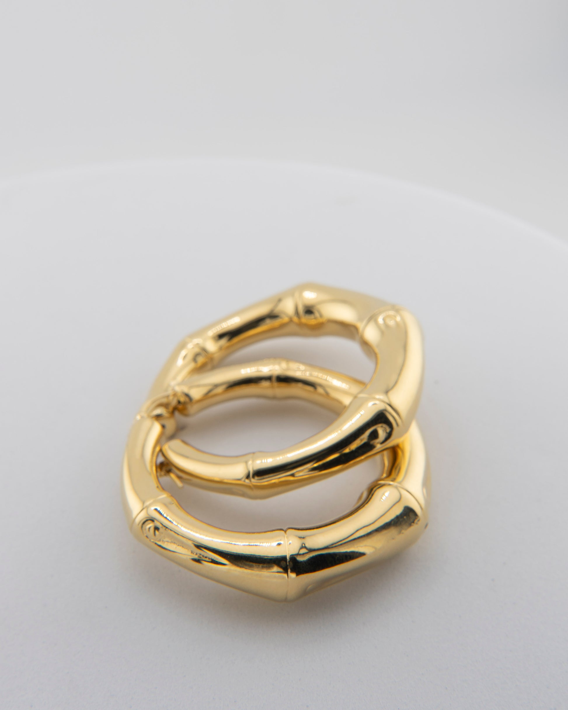 Handcrafted in Tuscany, Marri Cortona’s Gold Light Earrings capture natural brilliance and Italian elegance in a timeless, lightweight design.