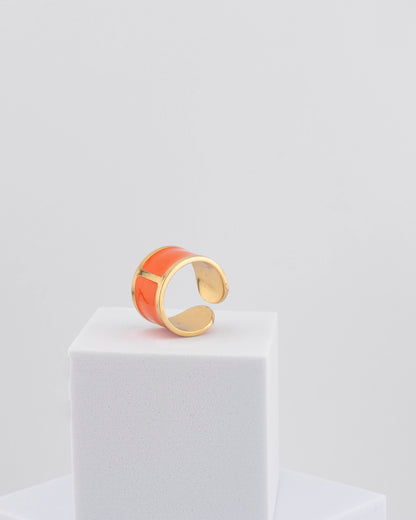 Handcrafted in Tuscany, the MarriCortona Smalto Rings combine 18k gold and hand-painted enamel — vibrant, refined, and authentically Made in Italy.