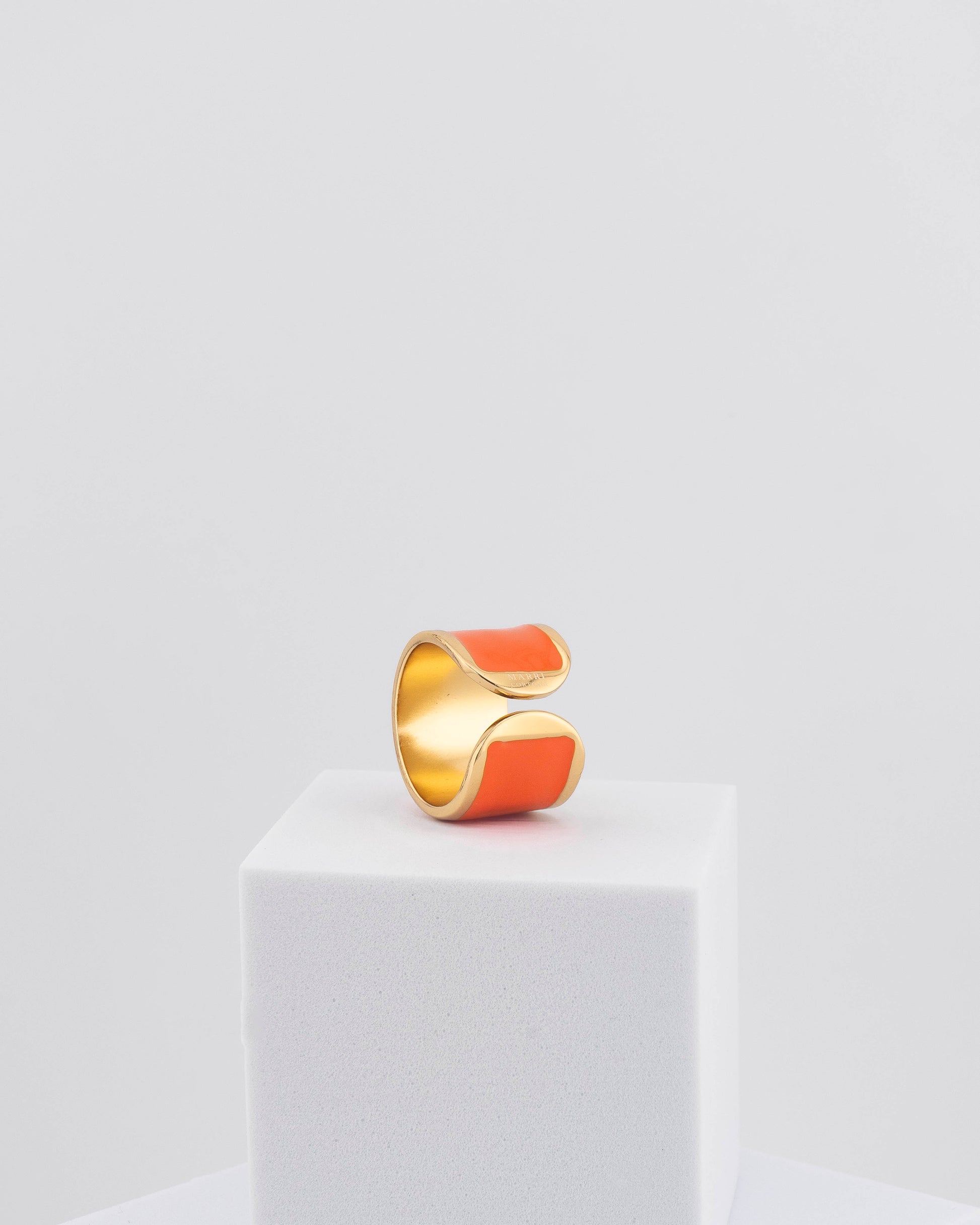 Handcrafted in Tuscany, the MarriCortona Smalto Rings combine 18k gold and hand-painted enamel — vibrant, refined, and authentically Made in Italy.