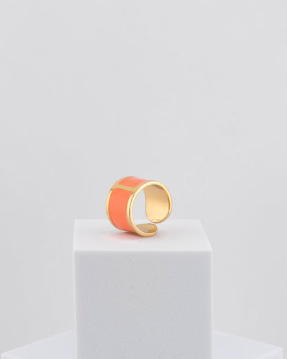 Handcrafted in Tuscany, the MarriCortona Smalto Rings combine 18k gold and hand-painted enamel — vibrant, refined, and authentically Made in Italy.