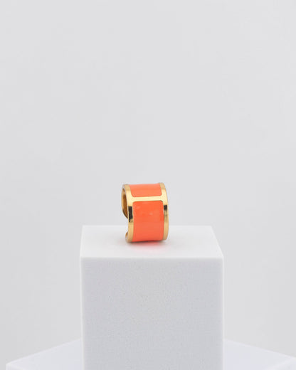Handcrafted in Tuscany, the MarriCortona Smalto Rings combine 18k gold and hand-painted enamel — vibrant, refined, and authentically Made in Italy.