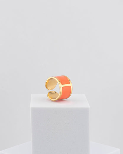 Handcrafted in Tuscany, the MarriCortona Smalto Rings combine 18k gold and hand-painted enamel — vibrant, refined, and authentically Made in Italy.