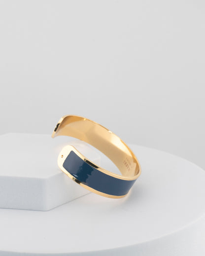 Handcrafted in Tuscany, the MarriCortona Smalto Bracelets in 18k gold and hand-painted enamel shine with color, elegance, and authentic Italian artistry.