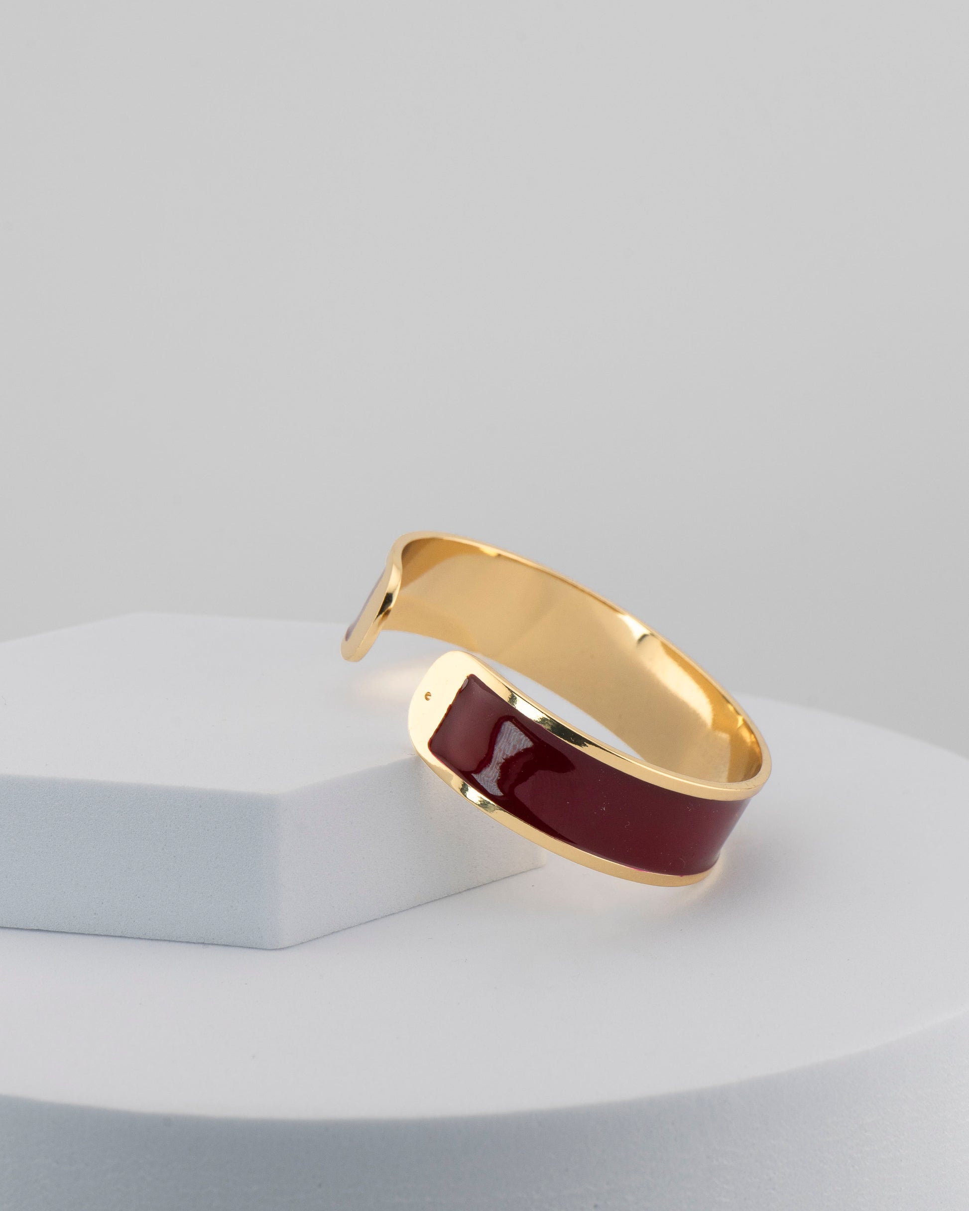 Handcrafted in Tuscany, the MarriCortona Smalto Bracelets in 18k gold and hand-painted enamel shine with color, elegance, and authentic Italian artistry.