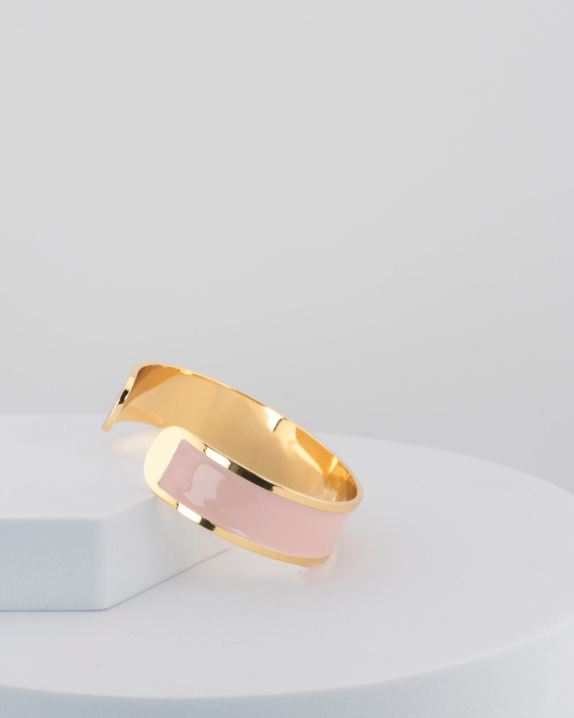 Handcrafted in Tuscany, the MarriCortona Smalto Bracelets in 18k gold and hand-painted enamel shine with color, elegance, and authentic Italian artistry.