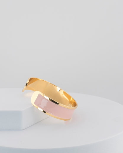 Handcrafted in Tuscany, the MarriCortona Smalto Bracelets in 18k gold and hand-painted enamel shine with color, elegance, and authentic Italian artistry.