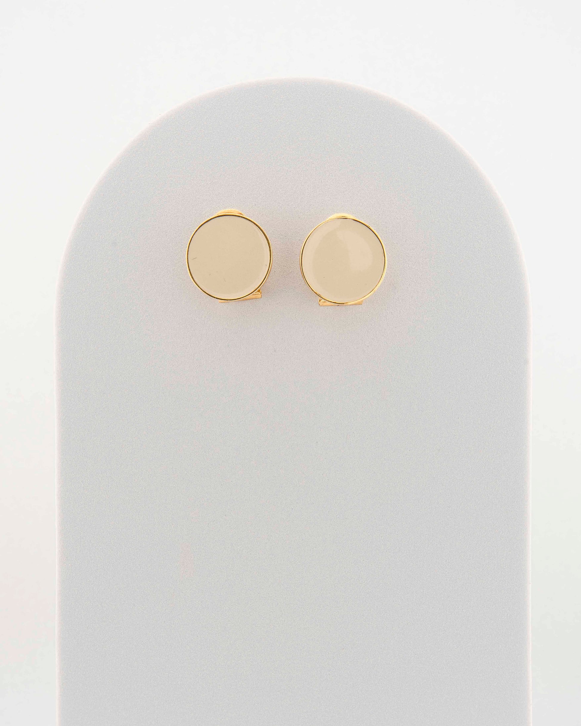 Handcrafted in Tuscany, the MarriCortona Smalto Earrings in 18k gold bronze with hand-painted enamel reflect Italian artistry, color, and timeless elegance.