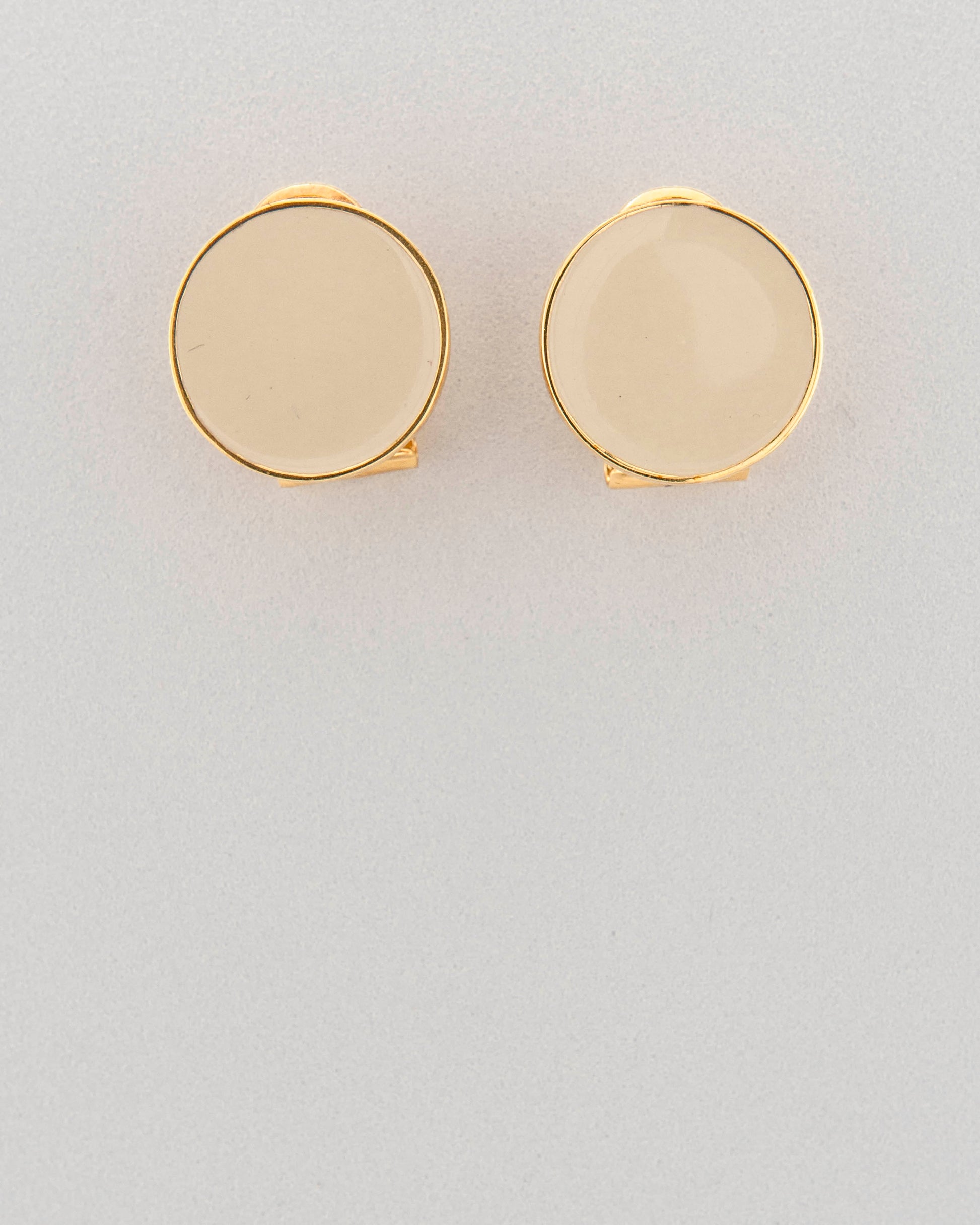 Handcrafted in Tuscany, the MarriCortona Smalto Earrings in 18k gold bronze with hand-painted enamel reflect Italian artistry, color, and timeless elegance.