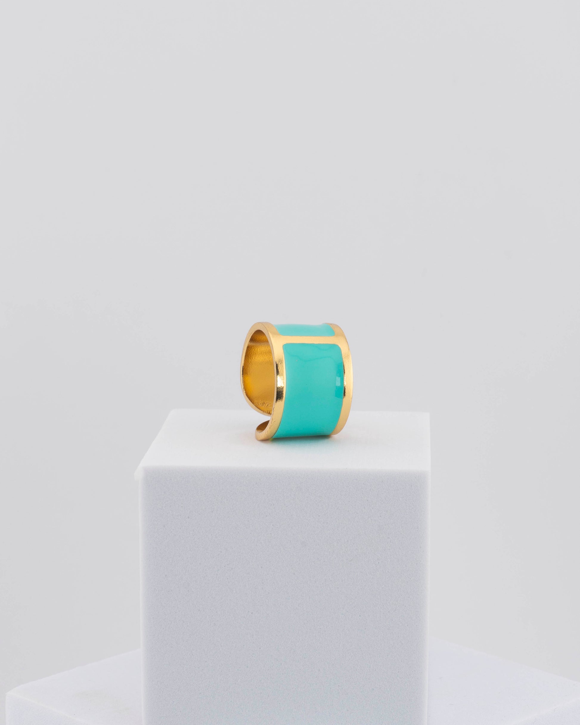 Handcrafted in Tuscany, the MarriCortona Smalto Rings combine 18k gold and hand-painted enamel — vibrant, refined, and authentically Made in Italy.