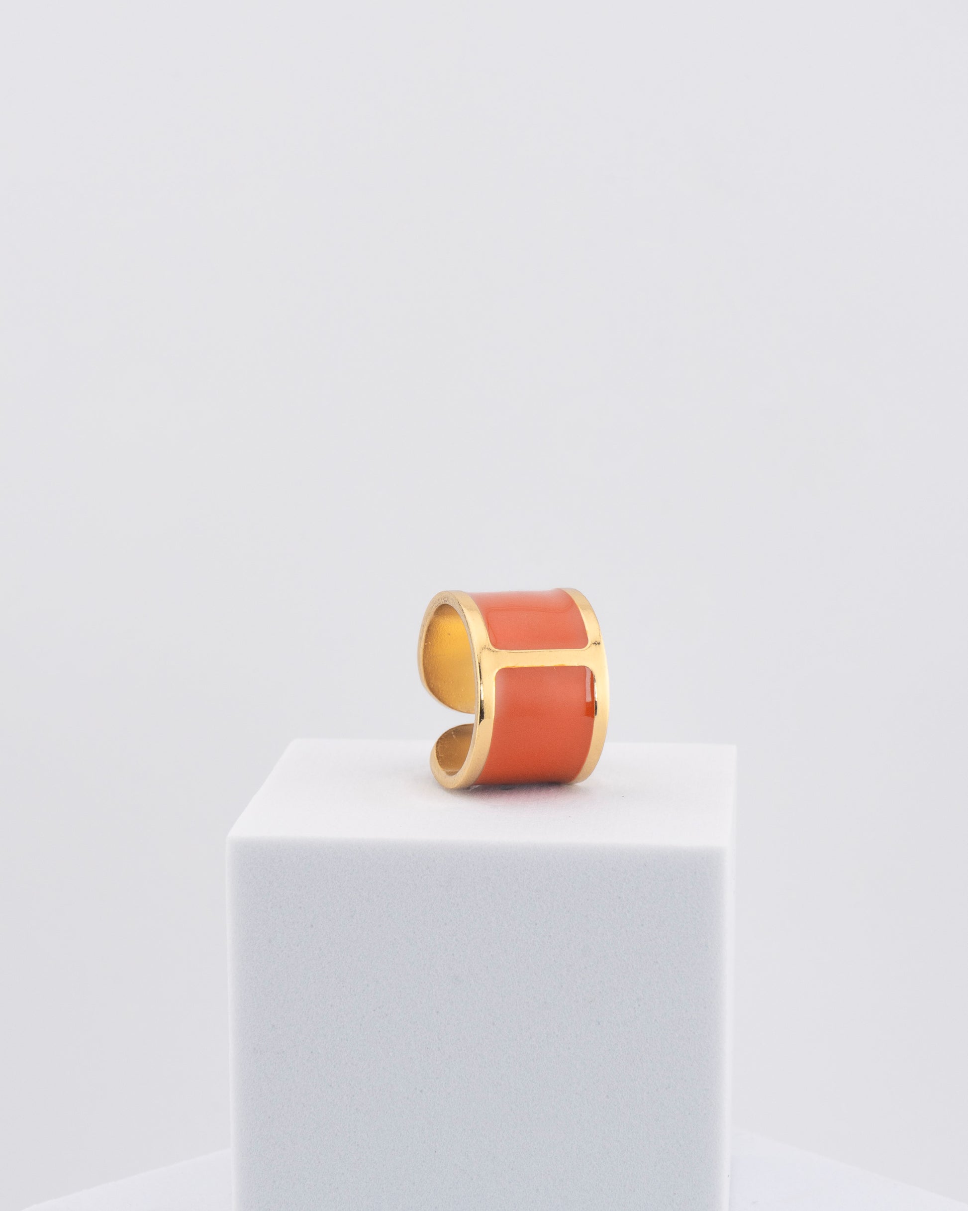 Handcrafted in Tuscany, the MarriCortona Smalto Rings combine 18k gold and hand-painted enamel — vibrant, refined, and authentically Made in Italy.