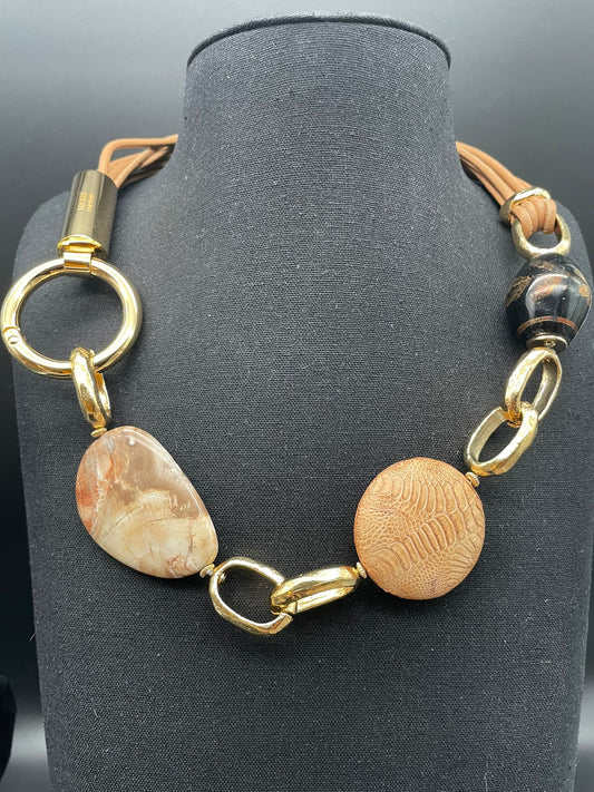 Amarcord necklace with choker in tan nappa leather with Fossil Wood, crocodile and vintage Chinese ceramic
