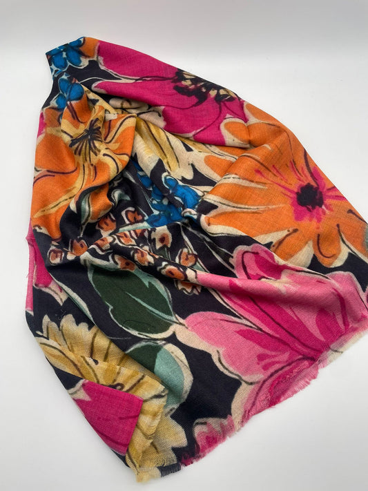 Pashmina in 100% cachemire. Dimensioni cm 95x200