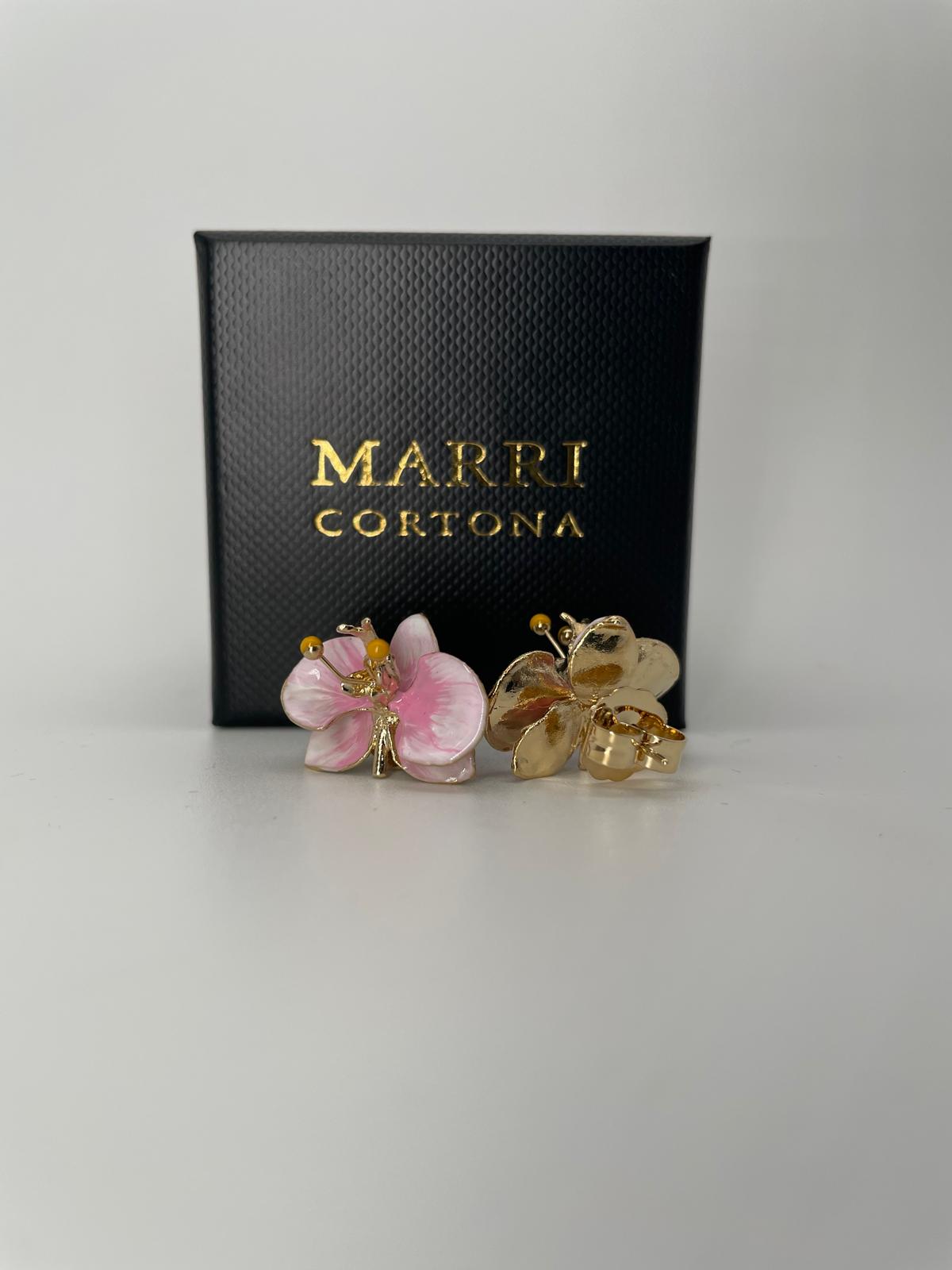 Handcrafted in Tuscany, the Marri Cortona Orchidea Earrings in 18k gold bronze are hand-enameled jewels that blend light, artistry, and timeless elegance.