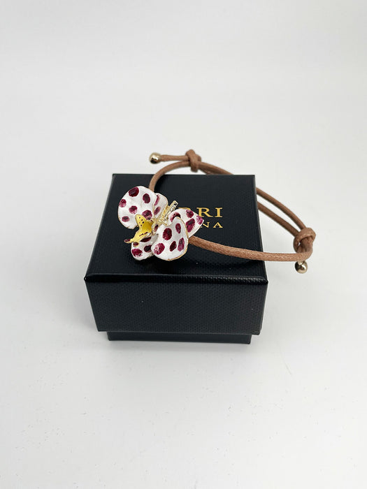 Bracciale con cordino cuoio naturale  e Orchidea larghezza cm3