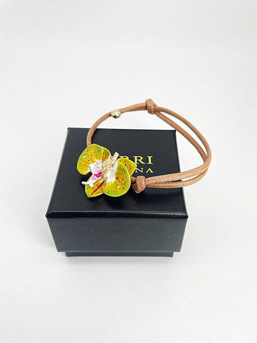 Bracciale con cordino cuoio naturale  e Orchidea larghezza cm3