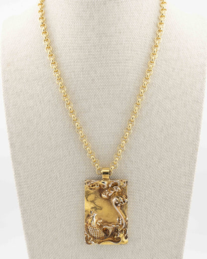 Handcrafted in Tuscany, the Carpa Koi Necklace by Marri Cortona blends art, symbolism, and elegance — a timeless emblem of strength and good fortune.