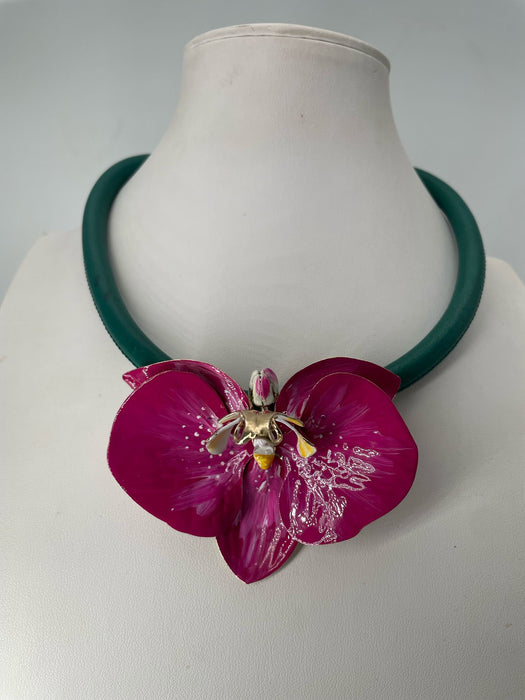 Collana Orchidea larghezza 7.5 cm