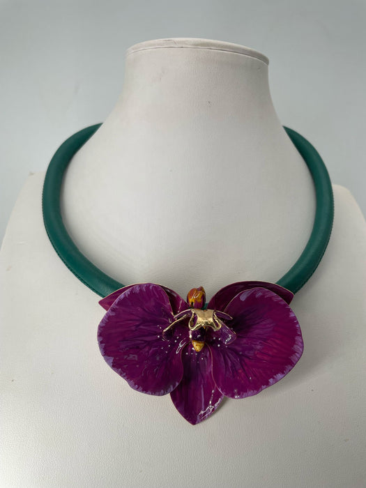 Collana Orchidea larghezza 7.5 cm