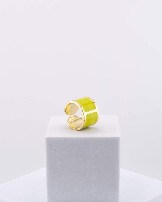 Handcrafted in Tuscany, the MarriCortona Smalto Rings combine 18k gold and hand-painted enamel — vibrant, refined, and authentically Made in Italy.