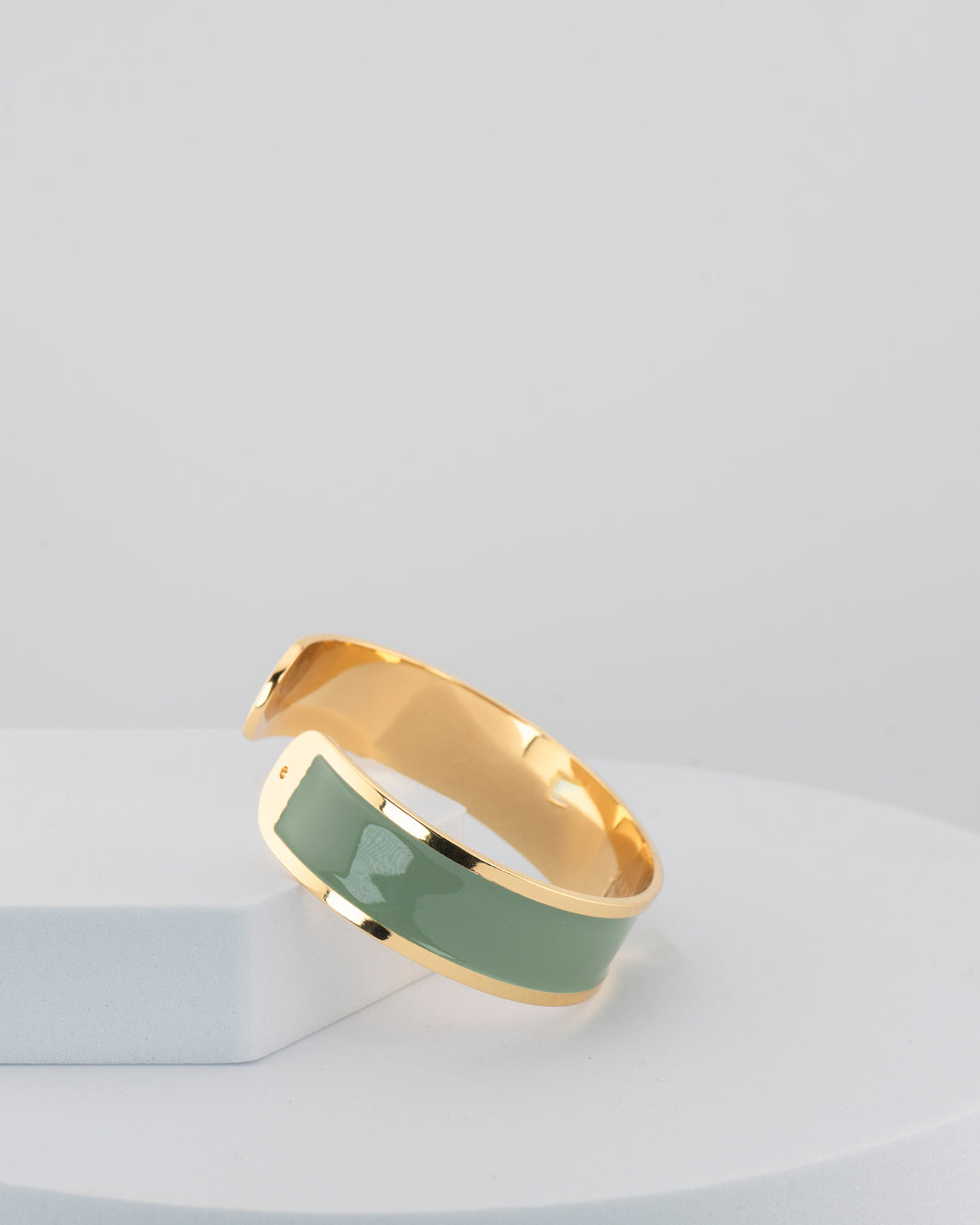 Handcrafted in Tuscany, the MarriCortona Smalto Bracelets in 18k gold and hand-painted enamel shine with color, elegance, and authentic Italian artistry.