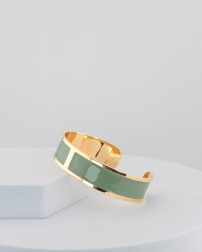 Handcrafted in Tuscany, the MarriCortona Smalto Bracelets in 18k gold and hand-painted enamel shine with color, elegance, and authentic Italian artistry.