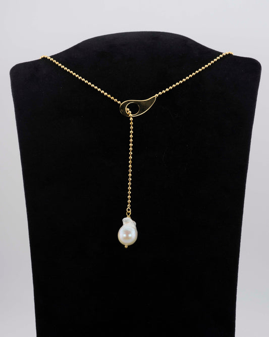 Choker with Unique Pearl