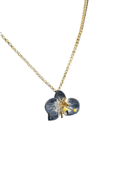 Handcrafted in Tuscany, the Marri Cortona Orchidea Necklace in 18k gold bronze captures the orchid’s grace — elegant, hand-enameled, and timelessly Italian.