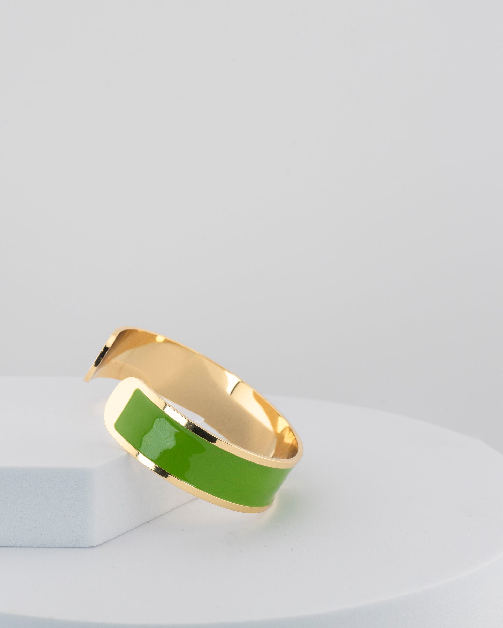 Handcrafted in Tuscany, the MarriCortona Smalto Bracelets in 18k gold and hand-painted enamel shine with color, elegance, and authentic Italian artistry.