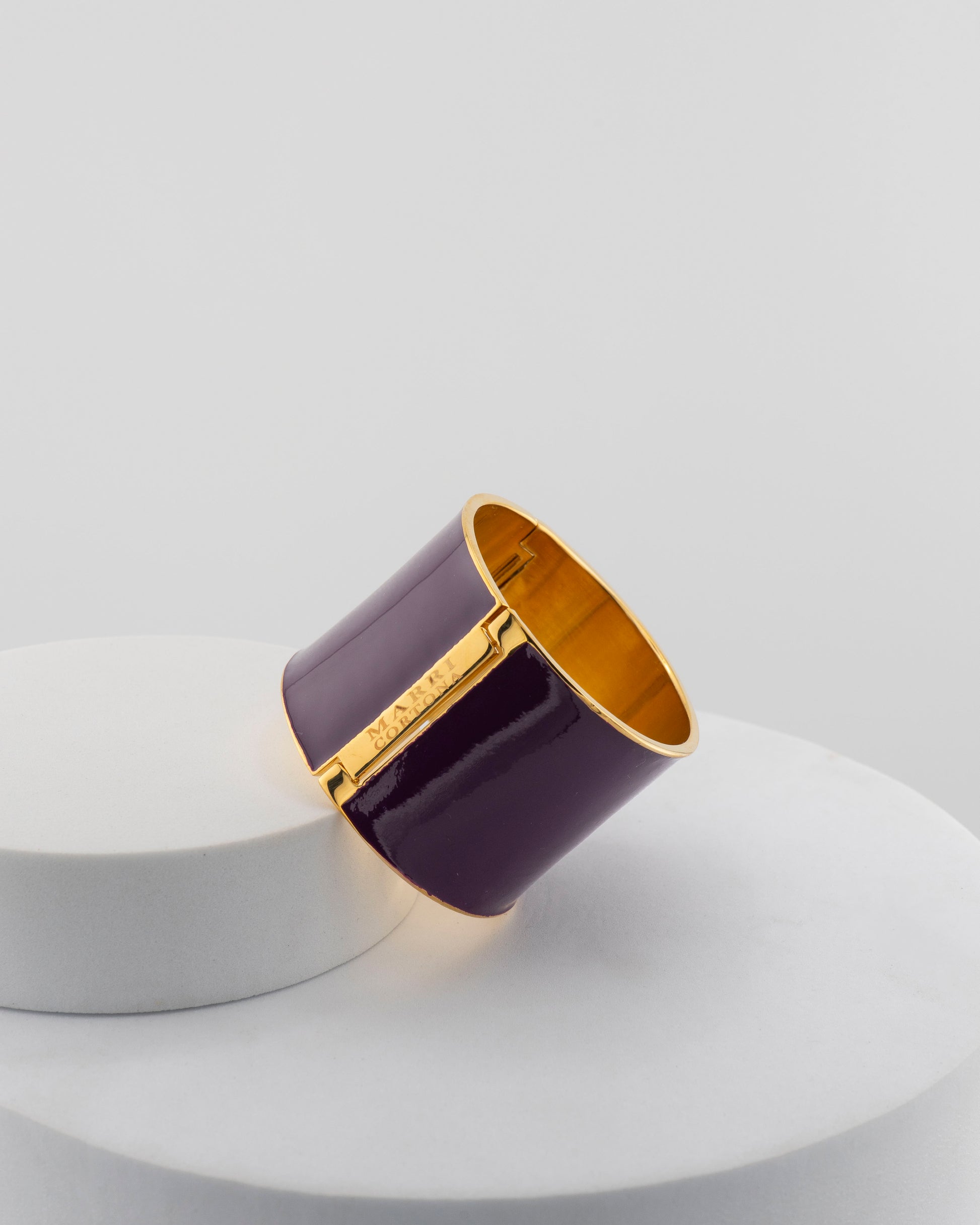 Handcrafted in Tuscany, the MarriCortona Scatto Bracelet in 18k gold bronze with hand-painted enamel blends timeless Italian craftsmanship and modern design.