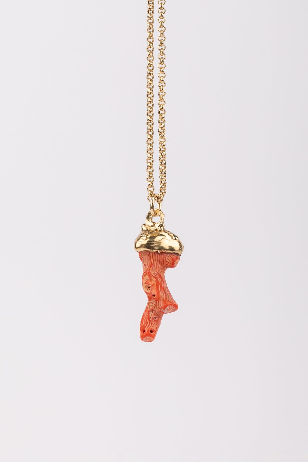 Collar colgante Medusa con Coral talla S