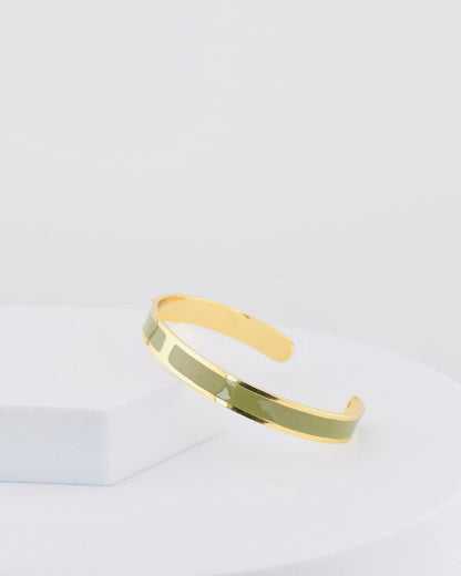 Handcrafted in Tuscany, the MarriCortona Smalto Bracelets in 18k gold and hand-painted enamel embody Italian artistry, color, and timeless elegance.