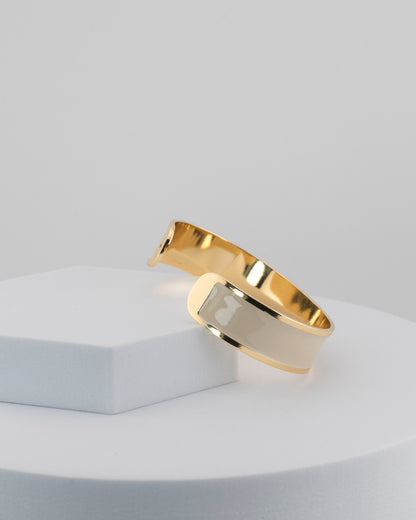 Handcrafted in Tuscany, the MarriCortona Smalto Bracelets in 18k gold and hand-painted enamel shine with color, elegance, and authentic Italian artistry.