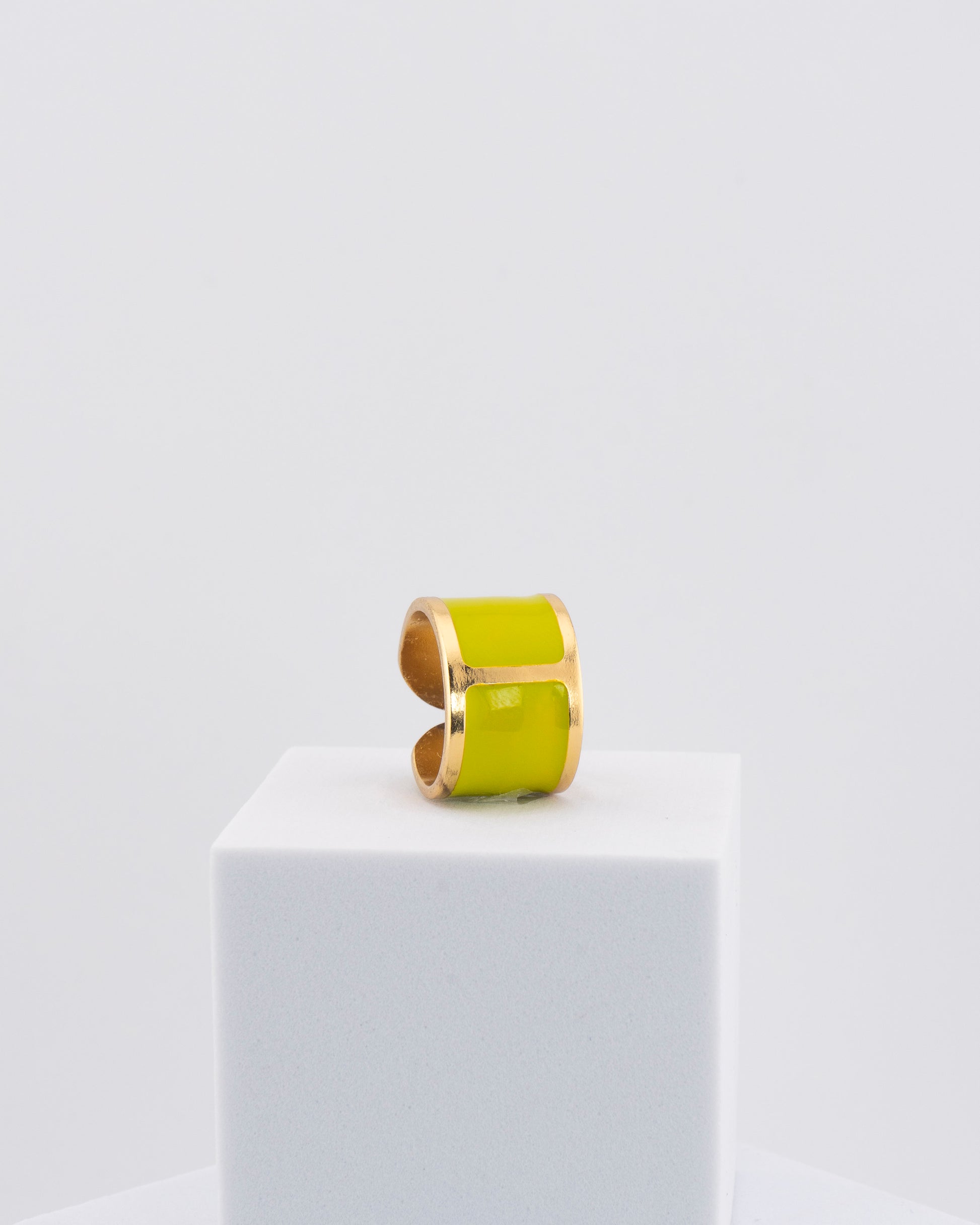 Handcrafted in Tuscany, the MarriCortona Smalto Rings combine 18k gold and hand-painted enamel — vibrant, refined, and authentically Made in Italy.