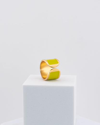 Handcrafted in Tuscany, the MarriCortona Smalto Rings combine 18k gold and hand-painted enamel — vibrant, refined, and authentically Made in Italy.