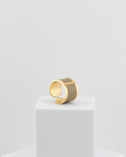 Handcrafted in Tuscany, the MarriCortona Smalto Rings combine 18k gold and hand-painted enamel — vibrant, refined, and authentically Made in Italy.